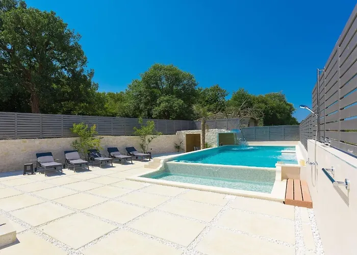 La By Interhome Villa Pula