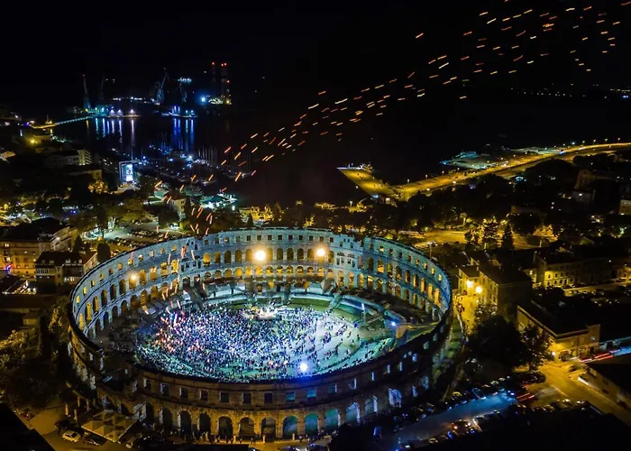 La By Interhome Пула