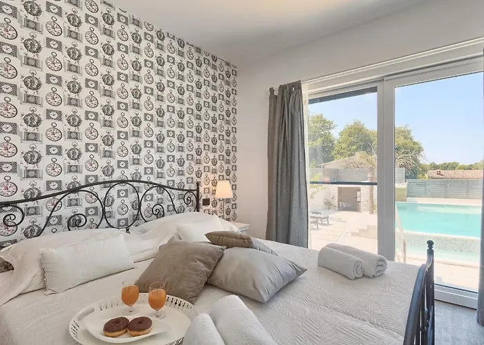 La By Interhome Villa Pula