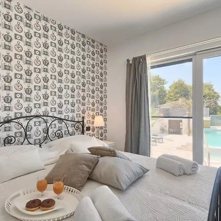 La By Interhome ヴィラ プーラ